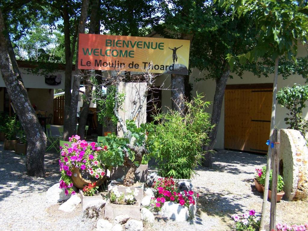 Hotel Moulin De La Roque Althen-des-Paluds Exterior foto